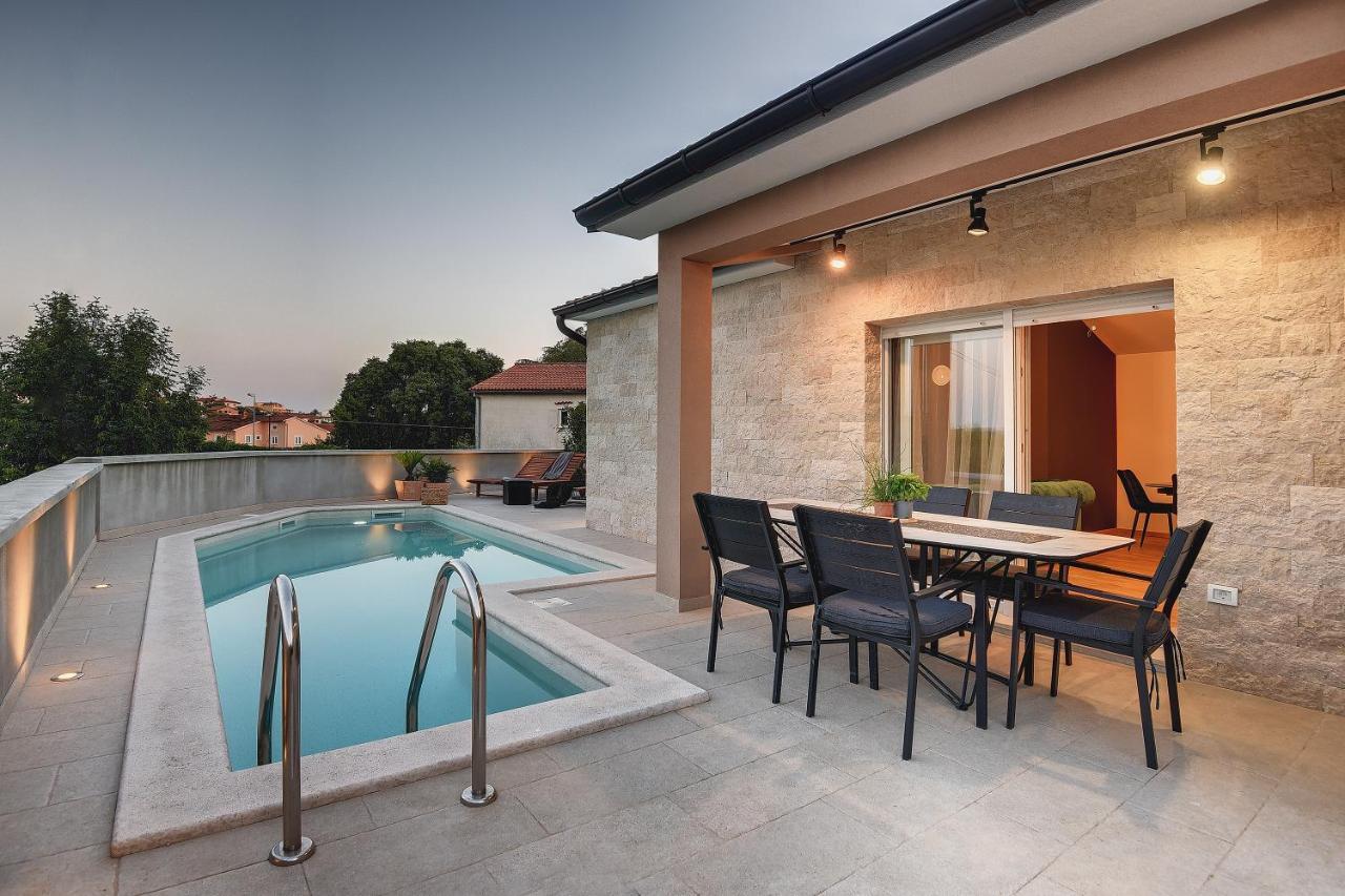 Vila Una With Private Pool Near Rovinj - Open 2022 Ровинско село Екстериор снимка