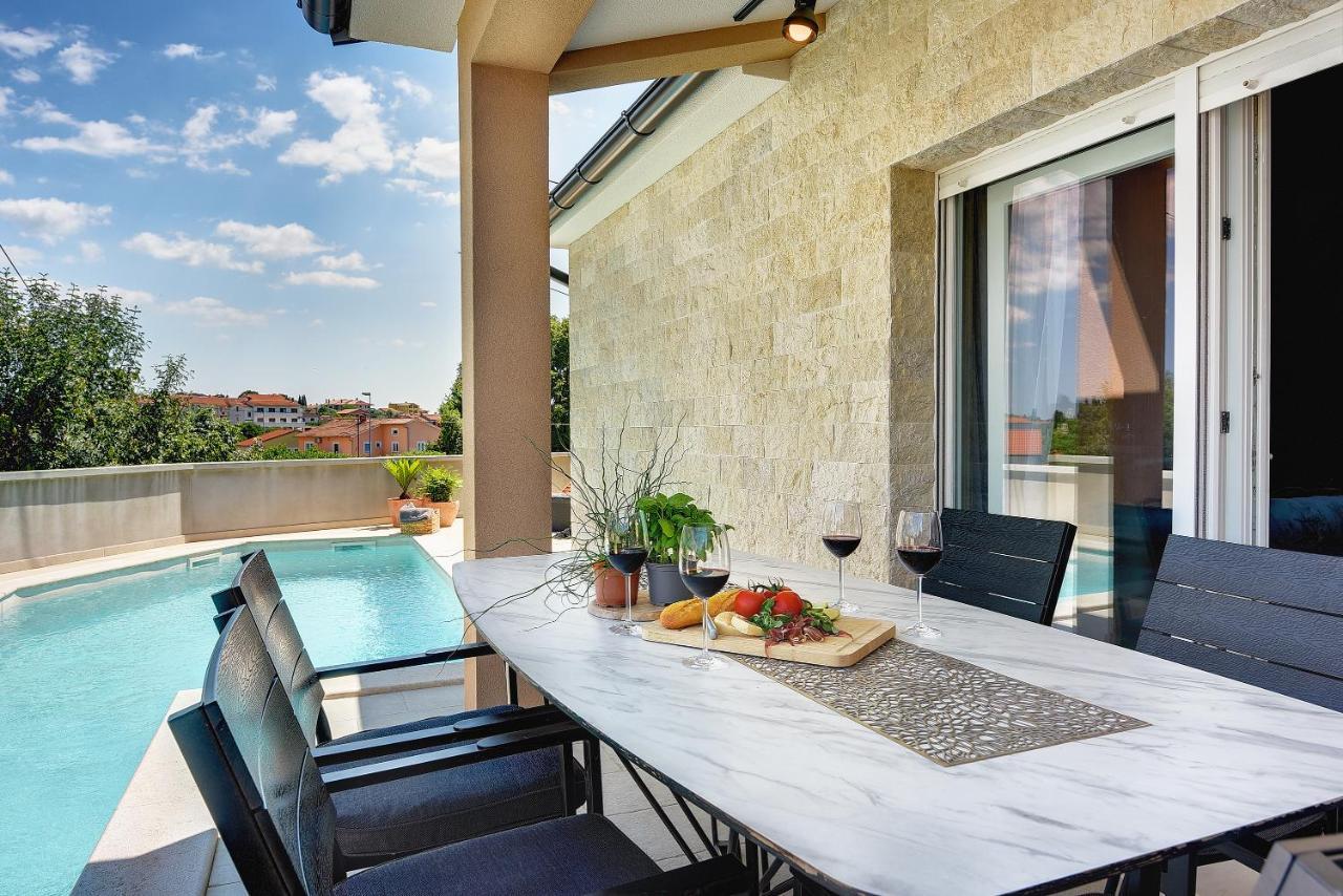 Vila Una With Private Pool Near Rovinj - Open 2022 Ровинско село Екстериор снимка